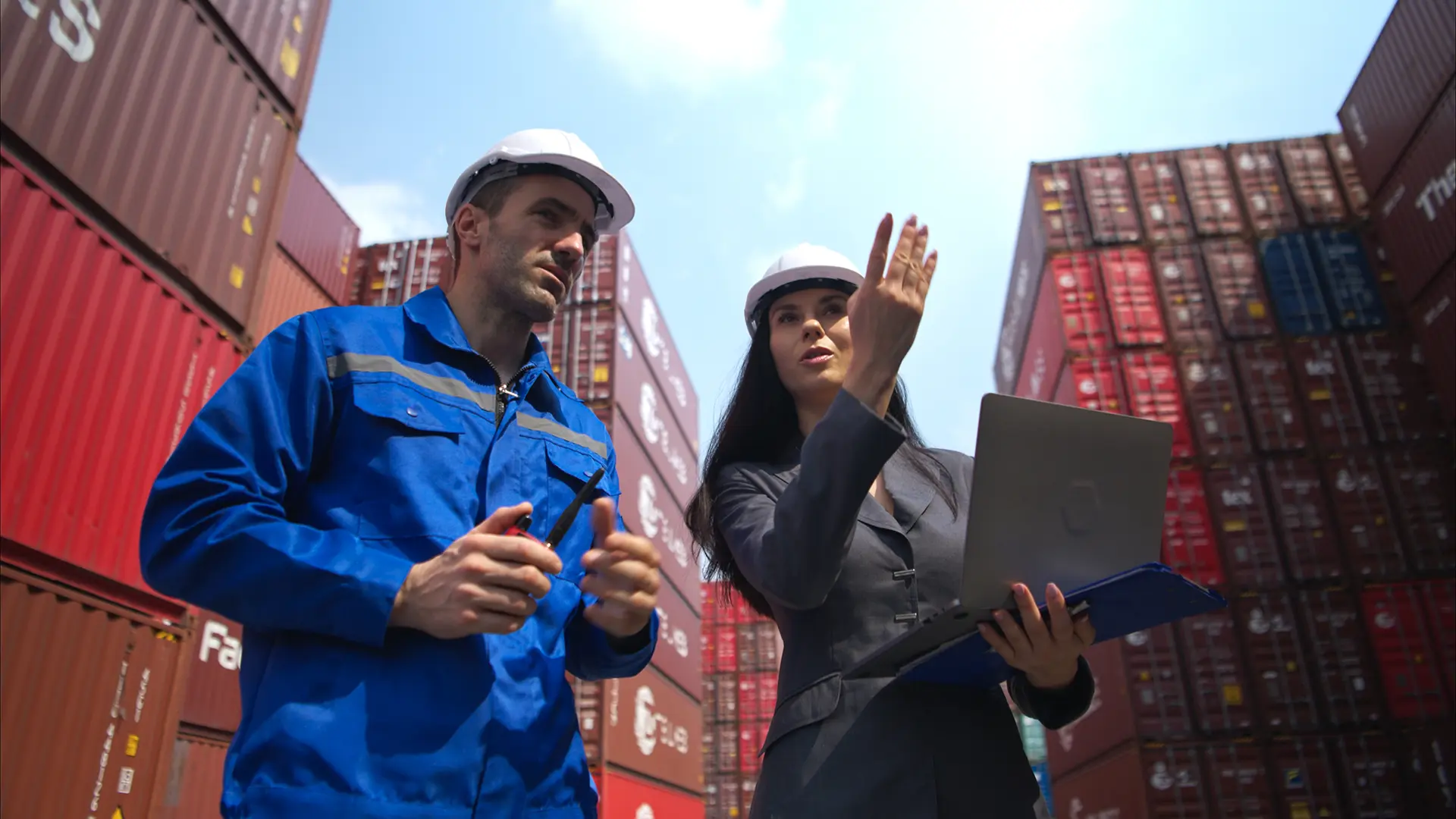 Acompañamiento para el cumplimiento y servicios de requerimientos legales marítimos y portuarios.